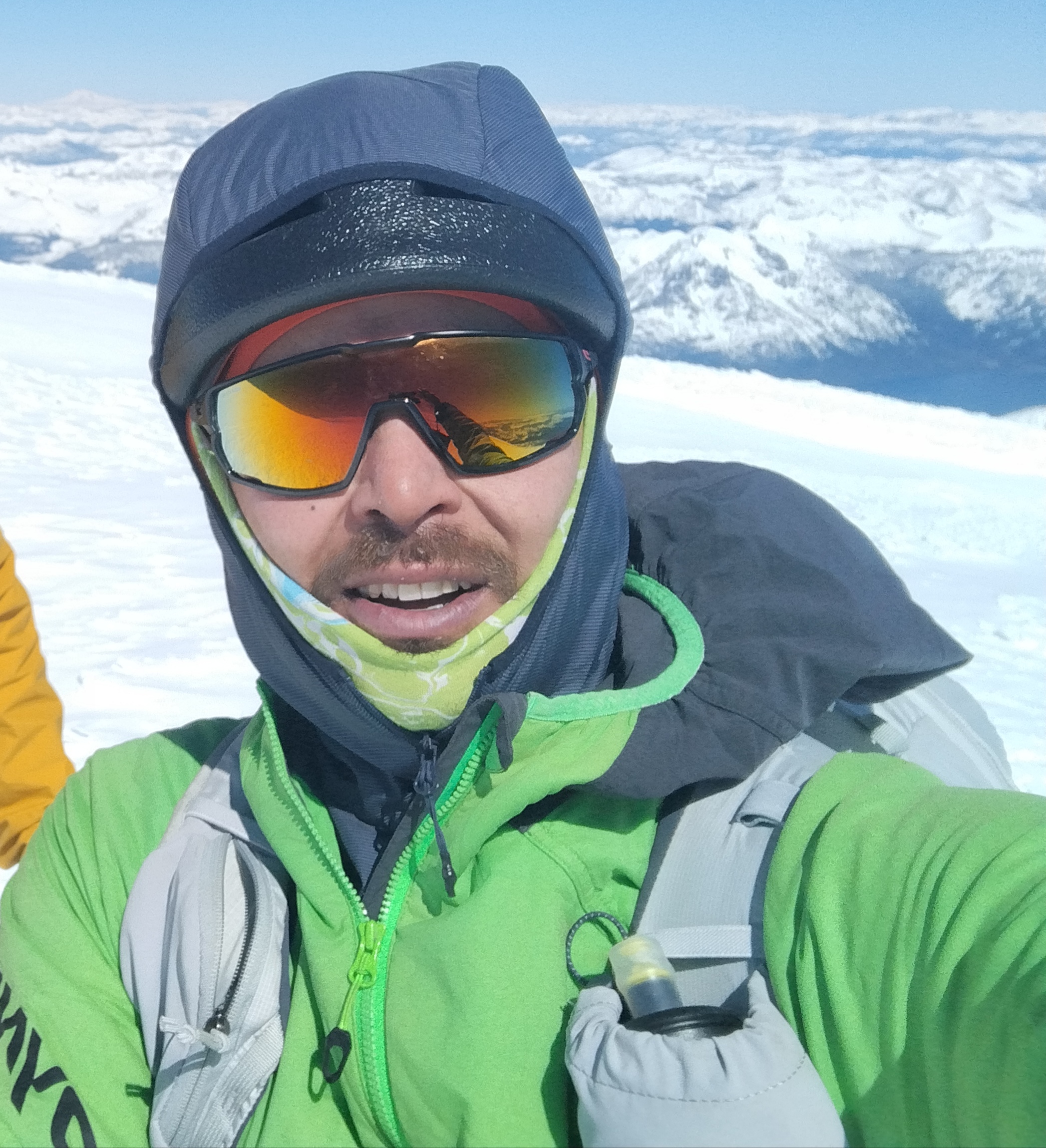 NESTOR DANIEL AZOCAR